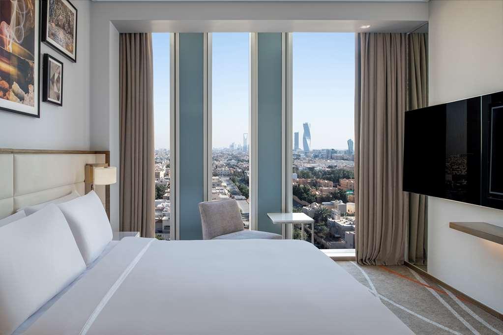 Doubletree Suites By Hilton - Riyadh Financial District Oda fotoğraf